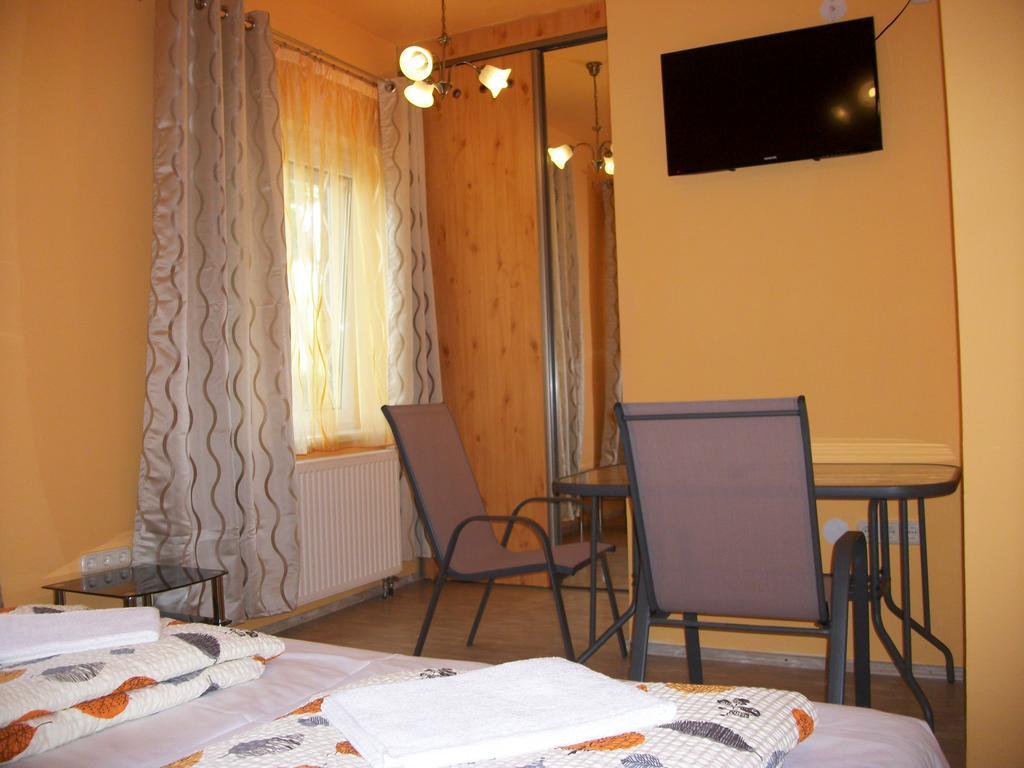 Eden Ii. Hotel Miskolc Exterior photo